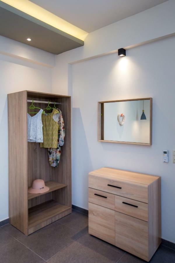 Studios & Apartments Elisabeta يميناريا المظهر الخارجي الصورة