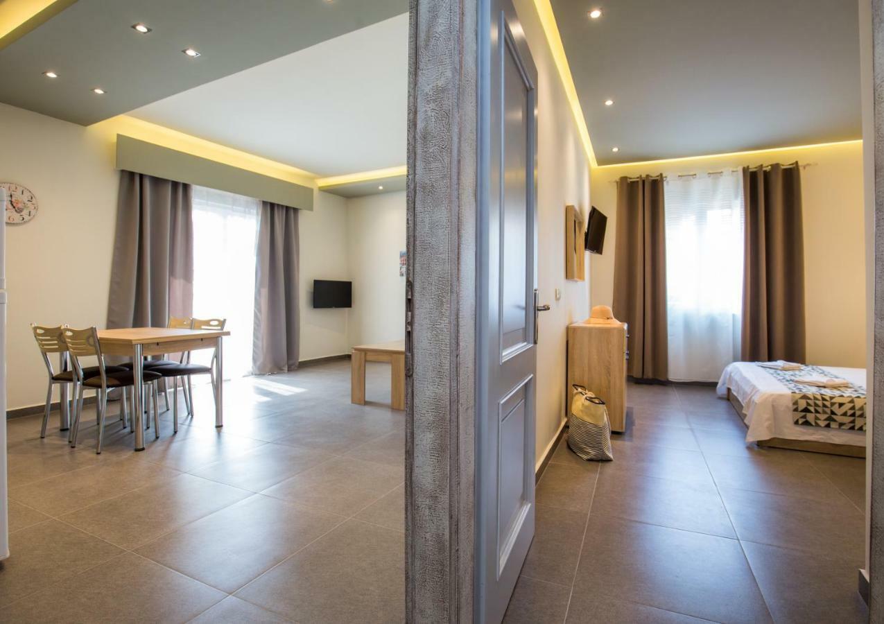 Studios & Apartments Elisabeta يميناريا المظهر الخارجي الصورة