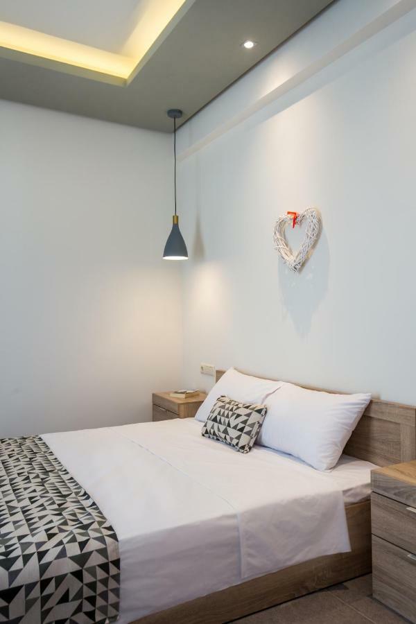 Studios & Apartments Elisabeta يميناريا المظهر الخارجي الصورة