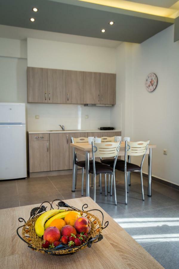 Studios & Apartments Elisabeta يميناريا المظهر الخارجي الصورة