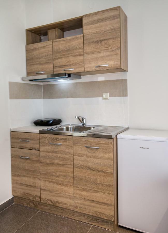 Studios & Apartments Elisabeta يميناريا المظهر الخارجي الصورة