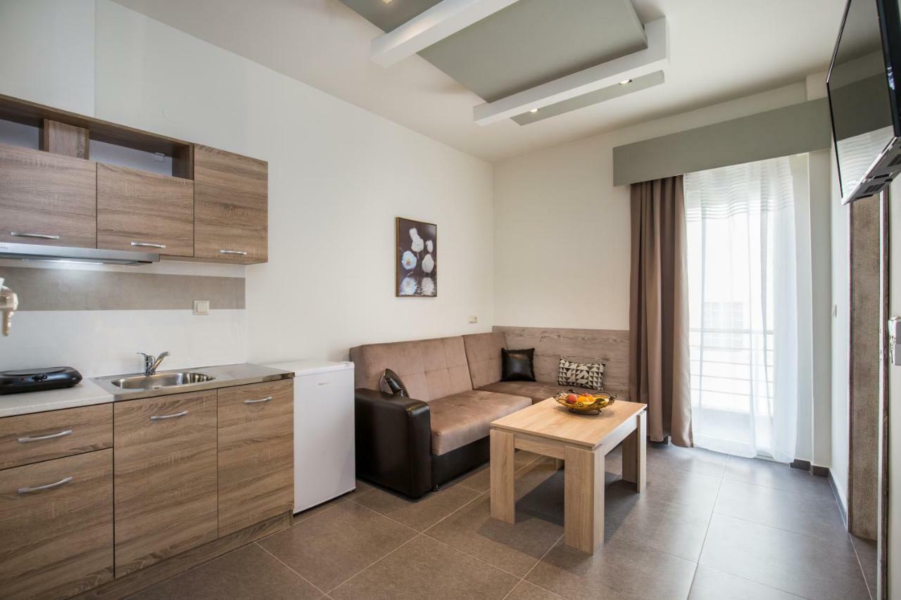 Studios & Apartments Elisabeta يميناريا المظهر الخارجي الصورة