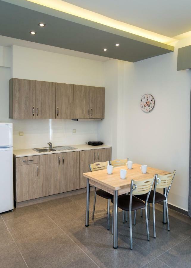 Studios & Apartments Elisabeta يميناريا المظهر الخارجي الصورة