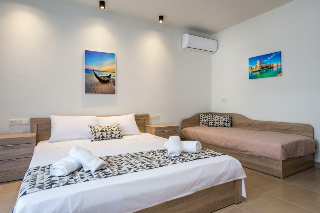 Studios & Apartments Elisabeta يميناريا المظهر الخارجي الصورة